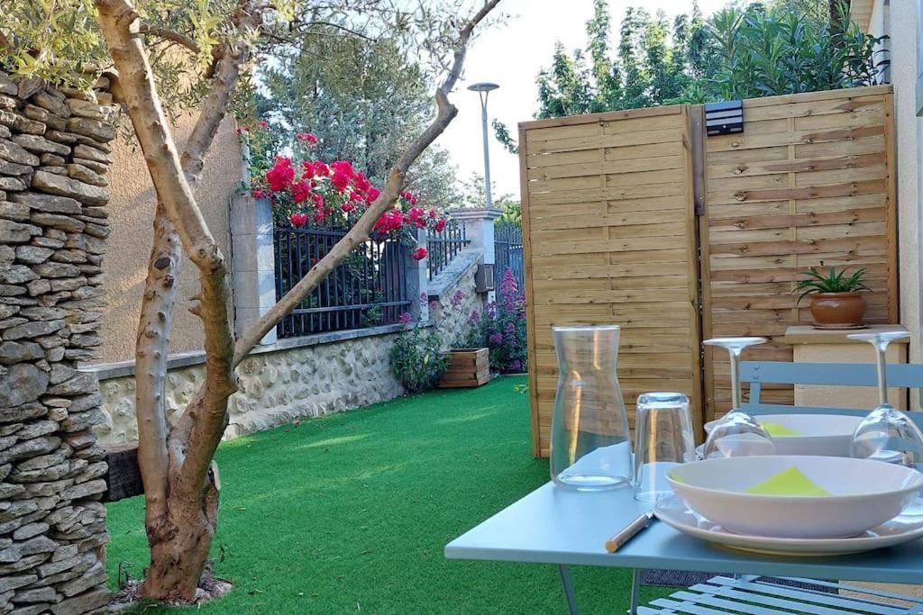 Gite De L'Olivier, Classe, Climatise, Jardin Avec Parking Gratuit Devant Le Logement Et A 5 Minutes Du Centre-Ville A Pied 索格岛 外观 照片